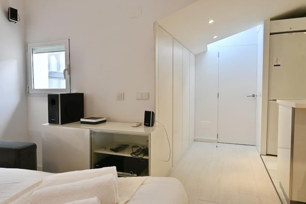 For You Rentals Apartamento Temporal Con Encanto A Pocos Metros Del Sol Myr13 Madrid Exterior foto